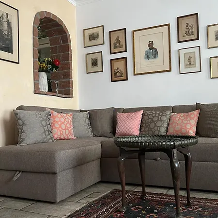 Klagenfurt Living 85 *